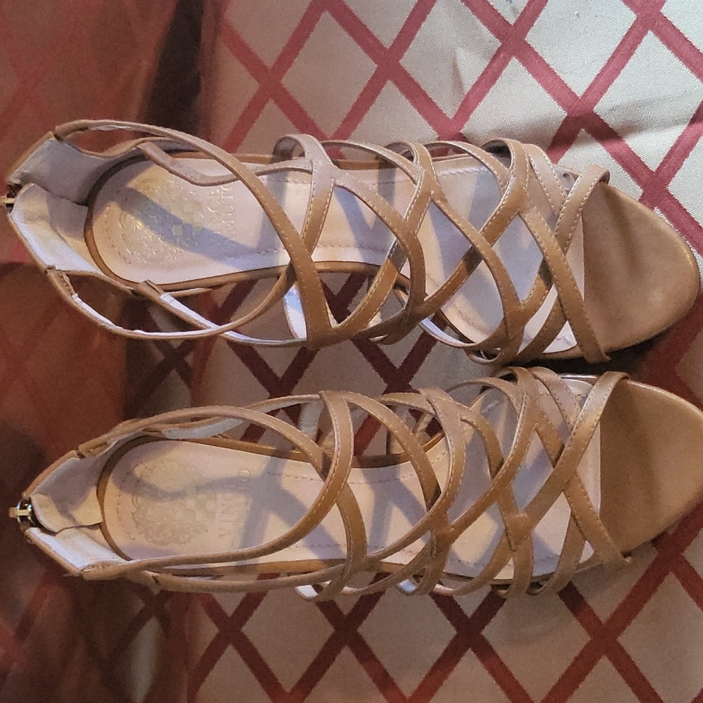 Vince Camuto Sandal - Picture 4 of 7